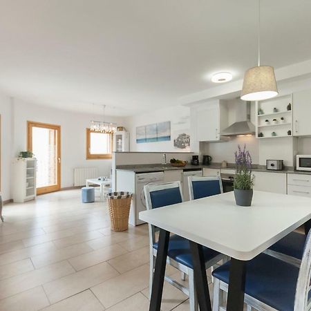 Lets Holidays Mediterranean Apartment 3 Minutes To The Beach 3 Tossa de Mar Bagian luar foto