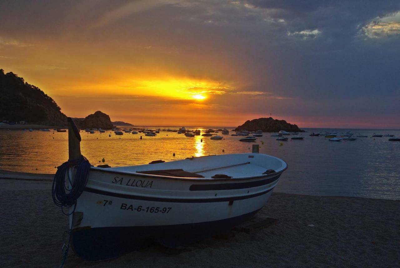 Lets Holidays Mediterranean Apartment 3 Minutes To The Beach 3 Tossa de Mar Bagian luar foto
