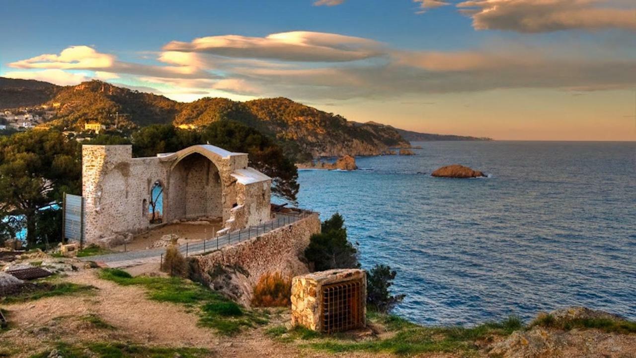 Lets Holidays Mediterranean Apartment 3 Minutes To The Beach 3 Tossa de Mar Bagian luar foto