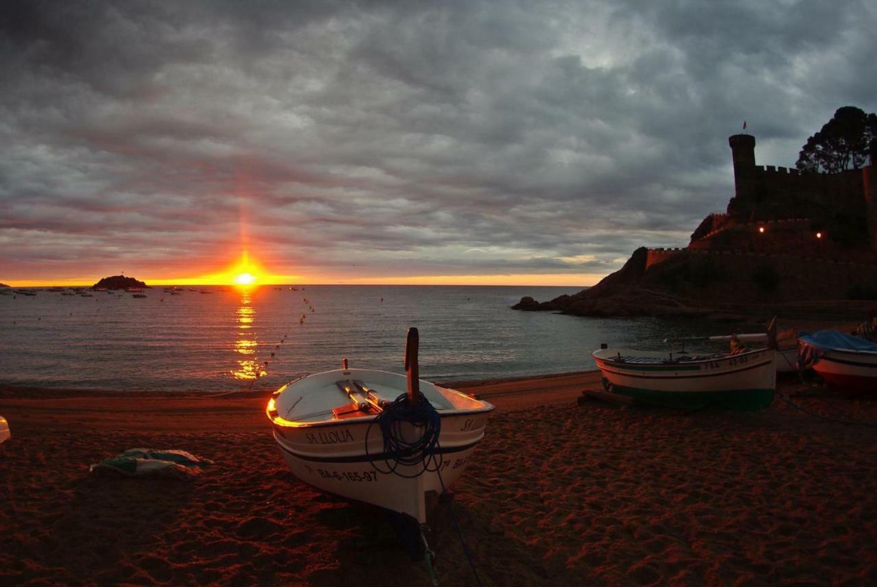 Lets Holidays Mediterranean Apartment 3 Minutes To The Beach 3 Tossa de Mar Bagian luar foto